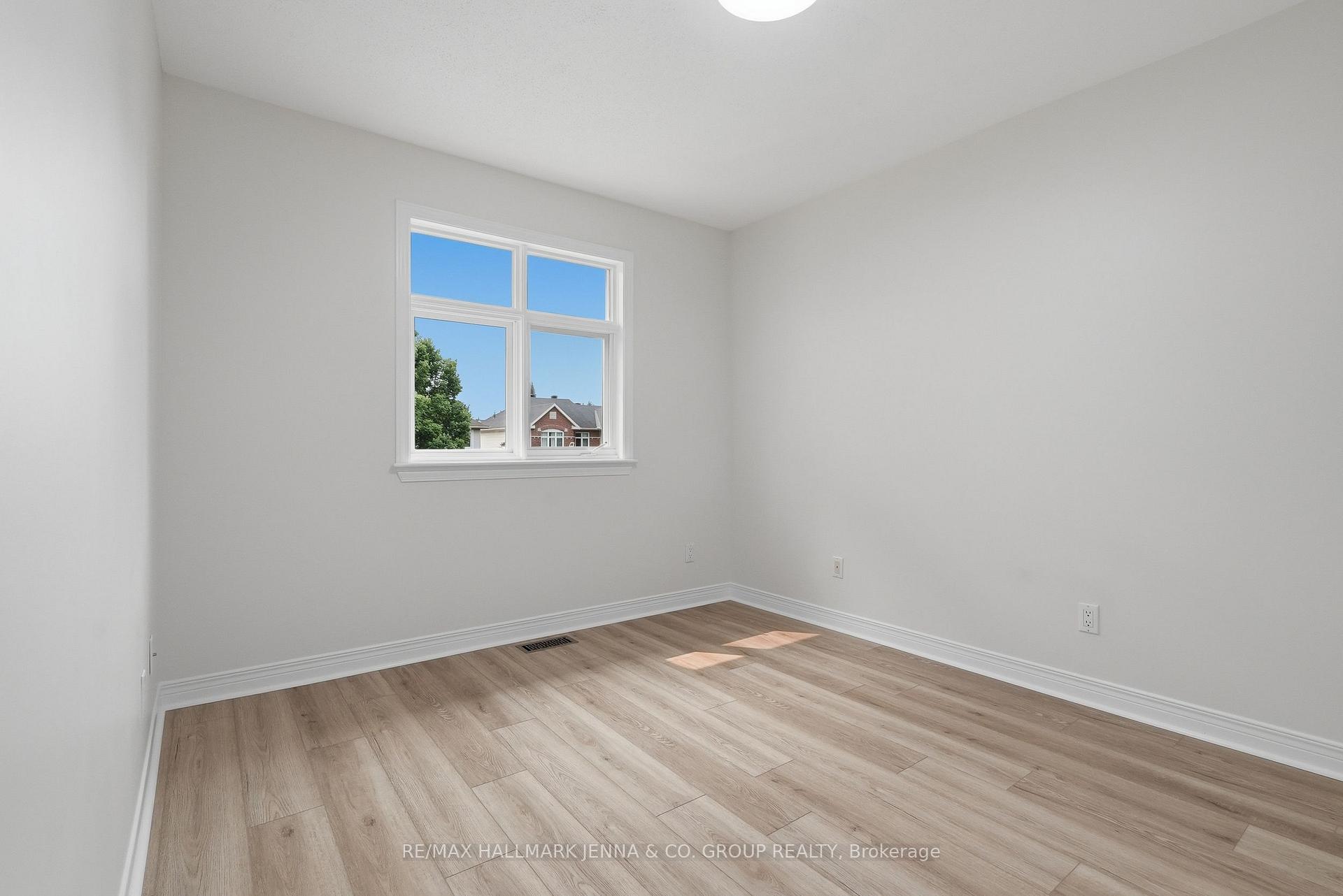 Photo 25 of 3 Redding Way, Ottawa, Centrepointe — HOMEH