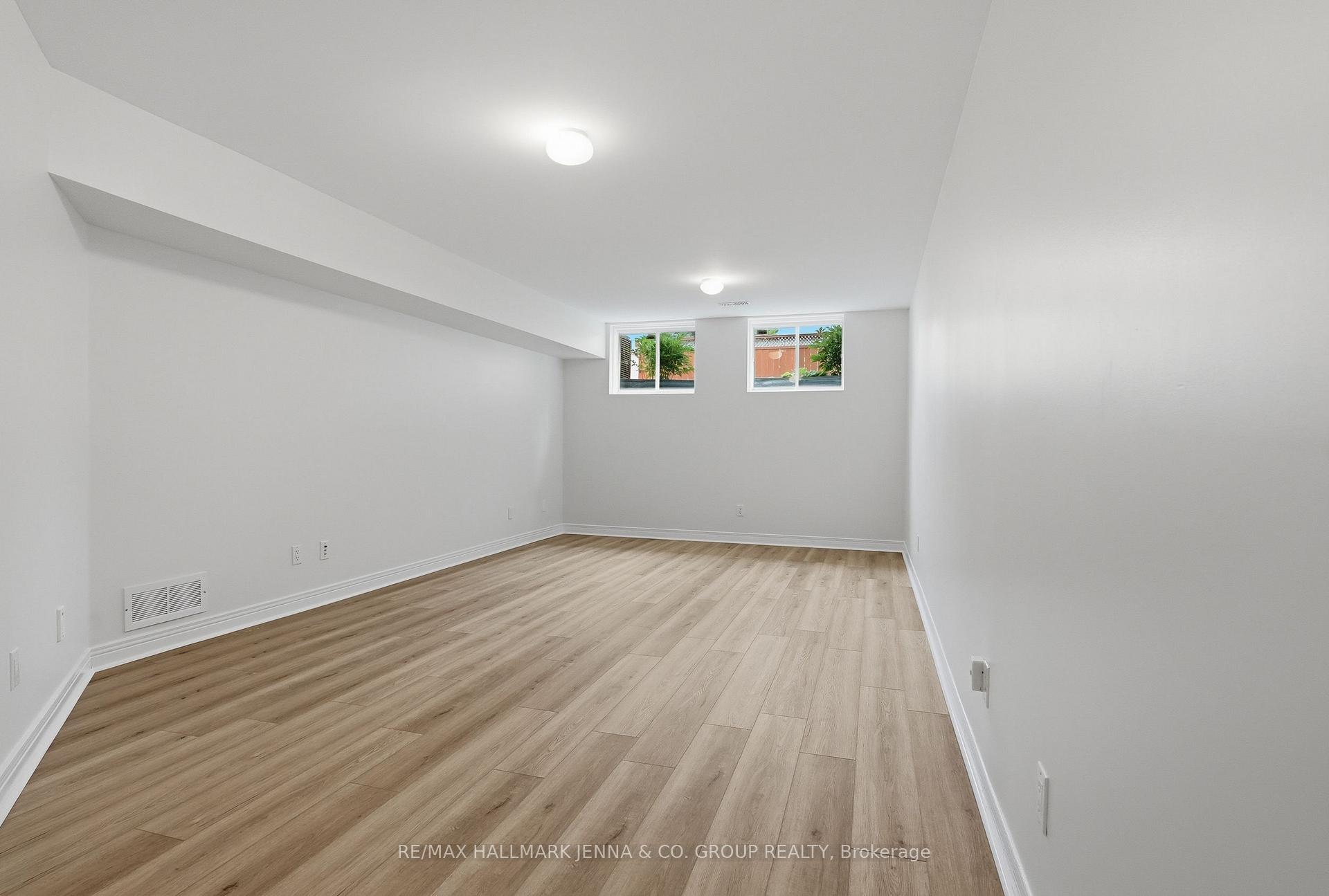 Photo 32 of 3 Redding Way, Ottawa, Centrepointe — HOMEH