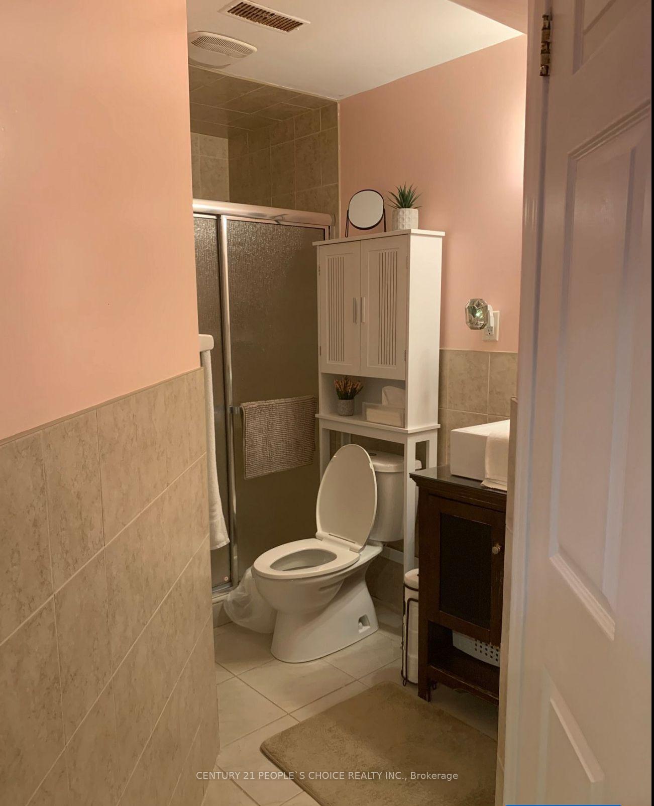 Photo 6 of 904 Drysdale Drive, Mississauga, East Credit — HOMEH