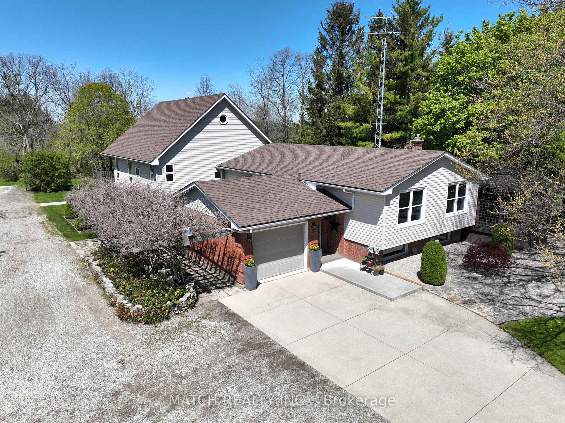 Photo 7 of 4311 Marthaville Road, Enniskillen, Petrolia — HOMEH