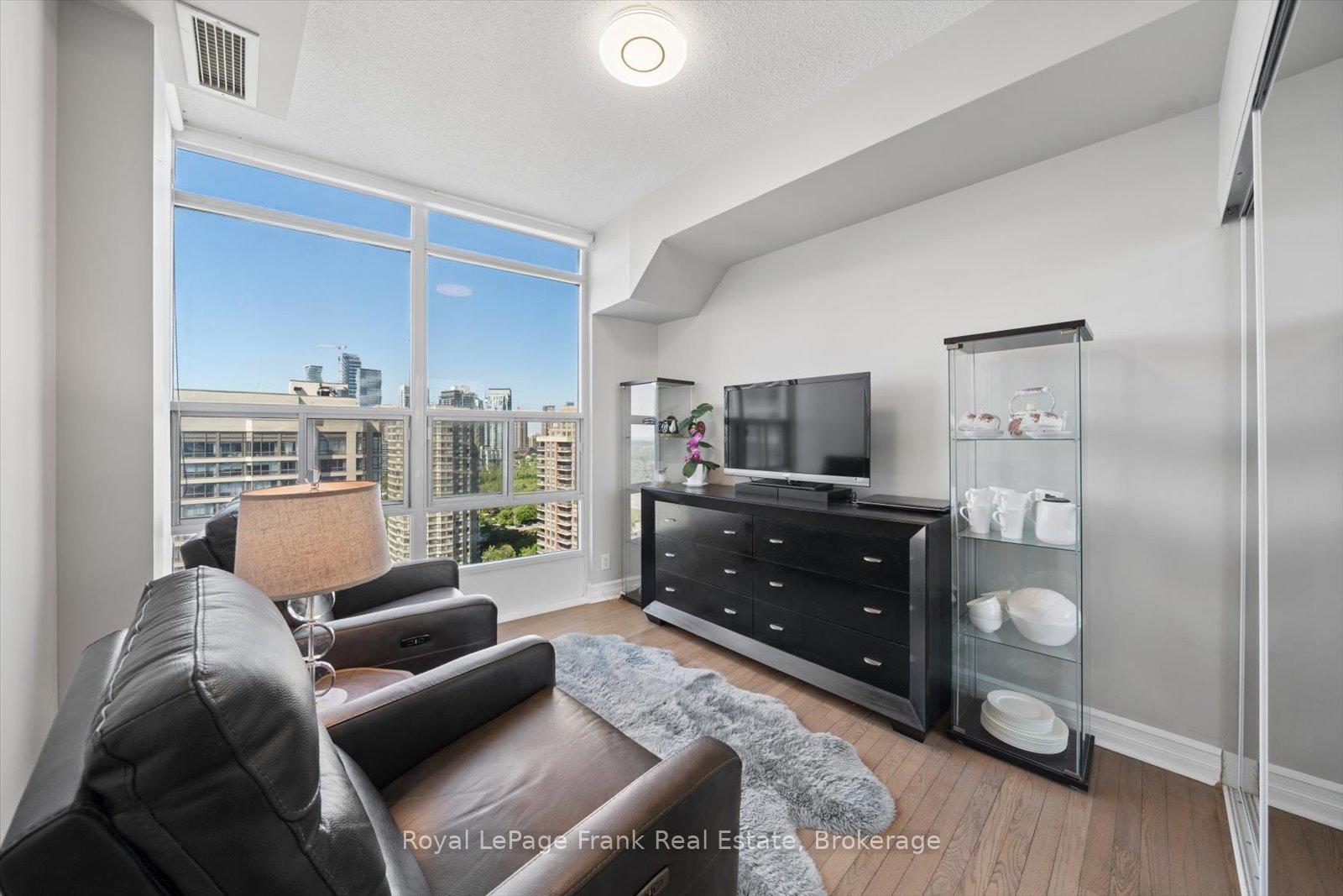 Photo 15 of Unit 2405, 1 Elm Drive W, Mississauga, City Centre — HOMEH