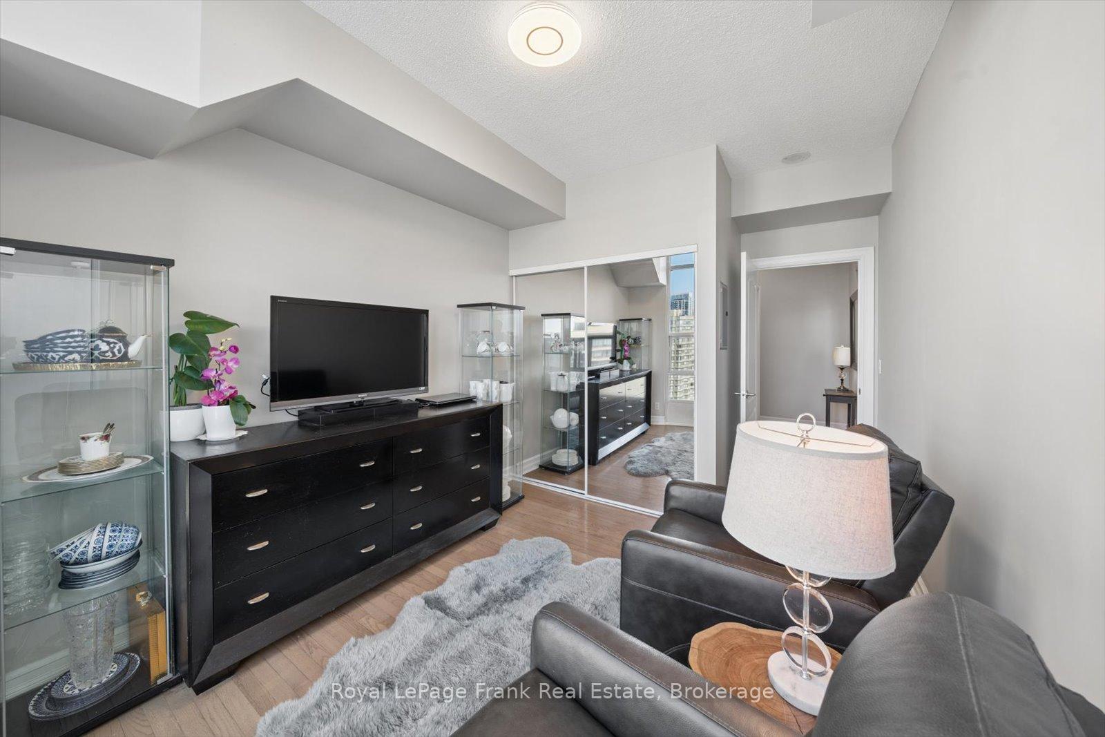 Photo 16 of Unit 2405, 1 Elm Drive W, Mississauga, City Centre — HOMEH