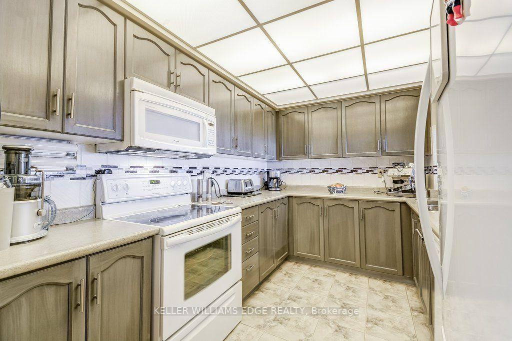 Photo 3 of Unit 510, 495 Highway 8, Hamilton, Stoney Creek — HOMEH