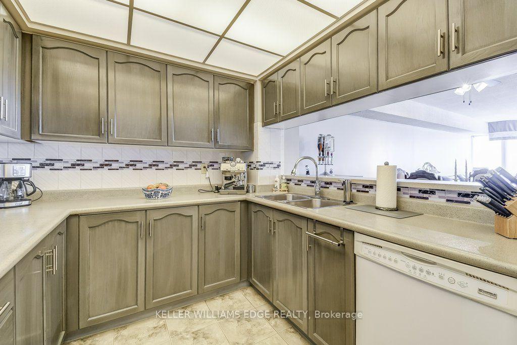 Photo 4 of Unit 510, 495 Highway 8, Hamilton, Stoney Creek — HOMEH