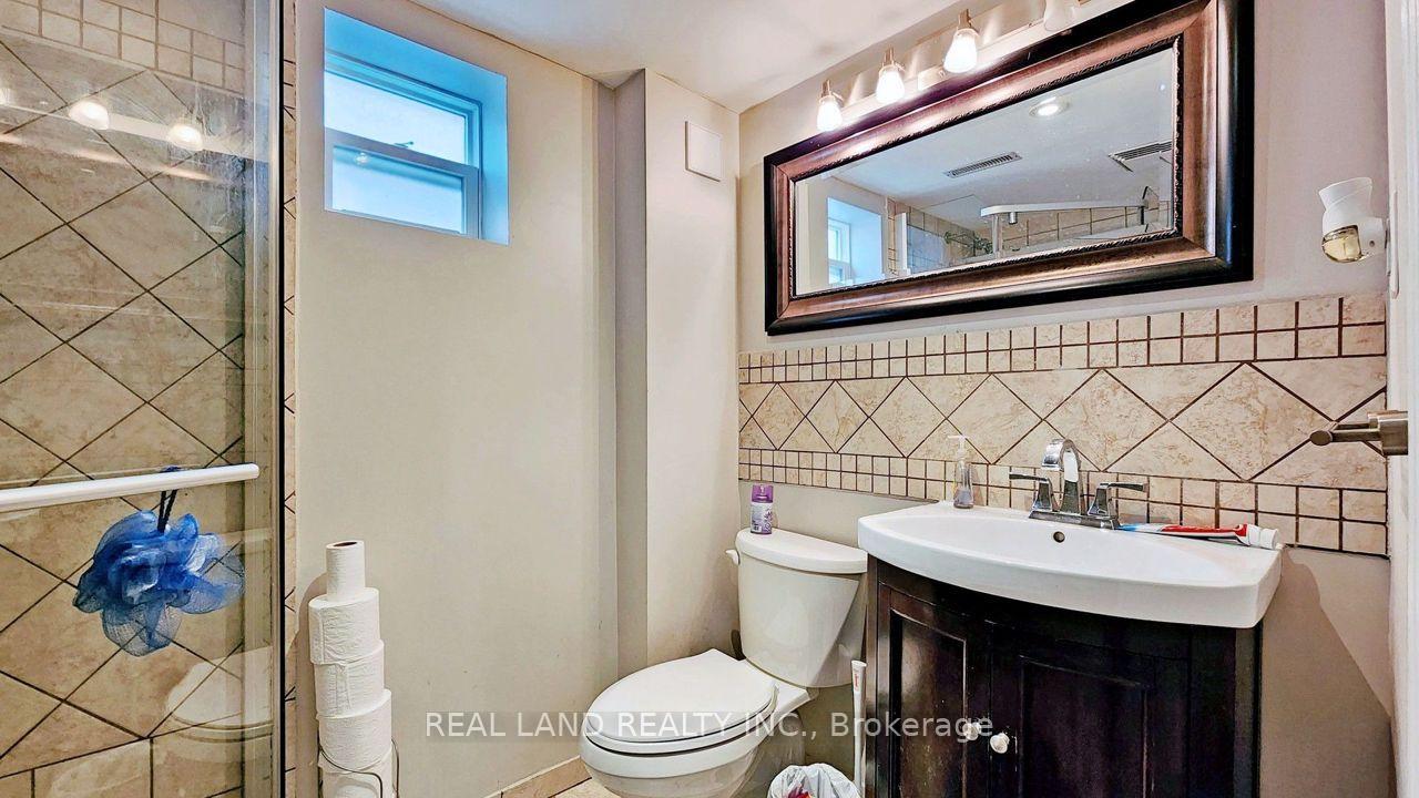 Photo 3 of 26 Glamis Avenue, Toronto, Rockcliffe-Smythe — HOMEH
