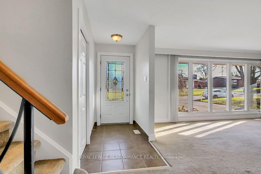 Photo 2 of 35 Brent Avenue, Ottawa, Manordale — HOMEH