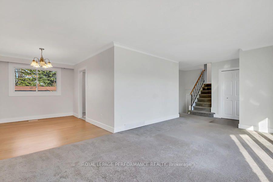Photo 5 of 35 Brent Avenue, Ottawa, Manordale — HOMEH