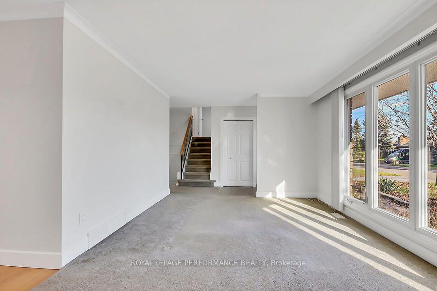 Photo 6 of 35 Brent Avenue, Ottawa, Manordale — HOMEH