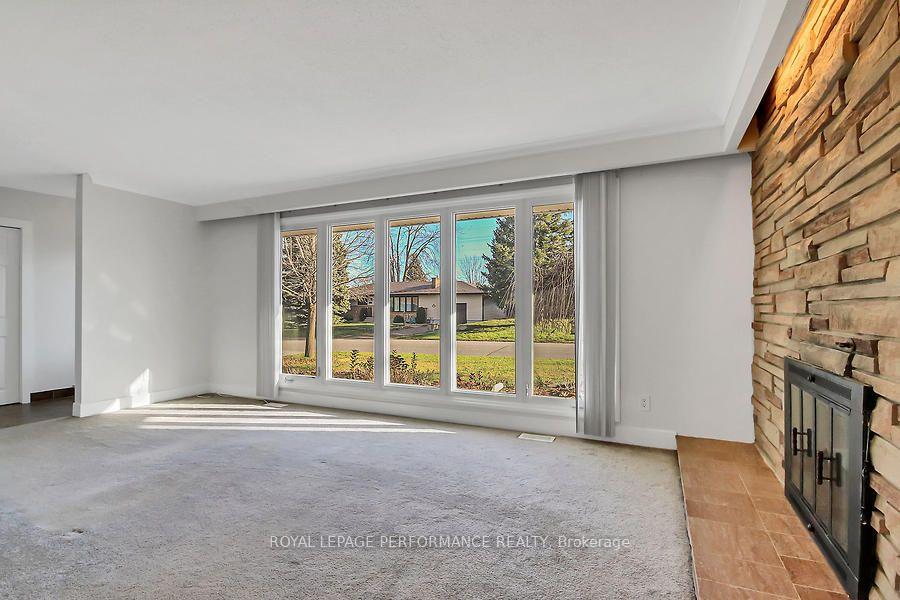 Photo 7 of 35 Brent Avenue, Ottawa, Manordale — HOMEH