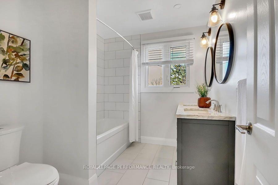 Photo 19 of 35 Brent Avenue, Ottawa, Manordale — HOMEH