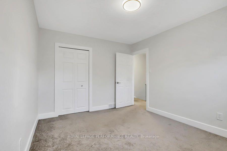 Photo 24 of 35 Brent Avenue, Ottawa, Manordale — HOMEH