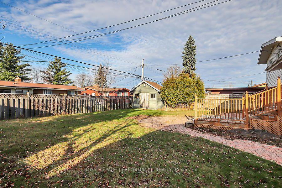 Photo 25 of 35 Brent Avenue, Ottawa, Manordale — HOMEH