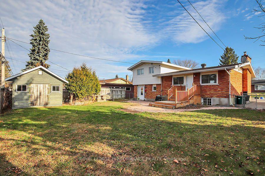 Photo 26 of 35 Brent Avenue, Ottawa, Manordale — HOMEH
