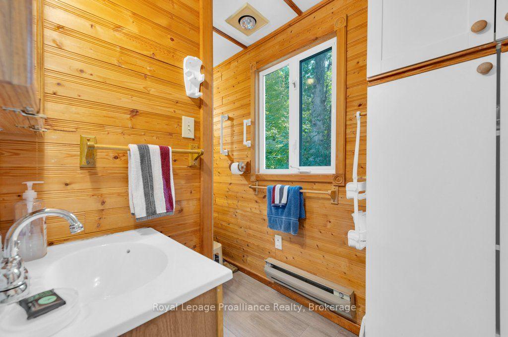 Photo 11 of 174 Cottage Lane, Tweed, Elzevir (Twp) — HOMEH