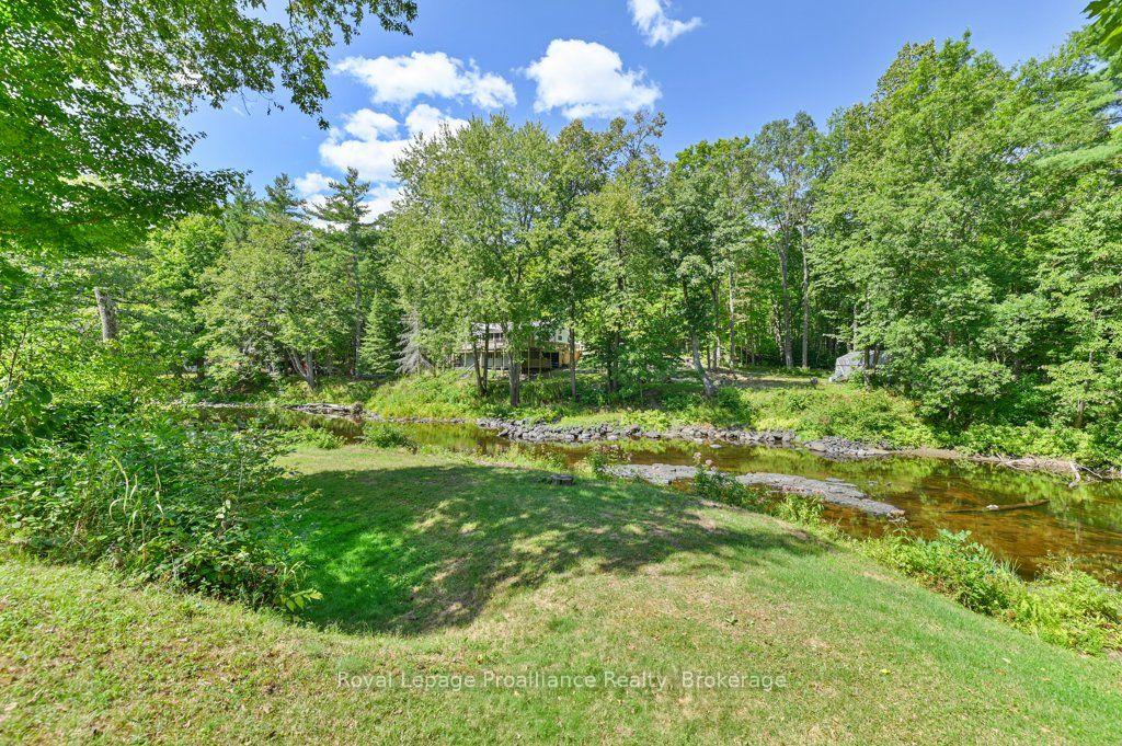 Photo 31 of 174 Cottage Lane, Tweed, Elzevir (Twp) — HOMEH