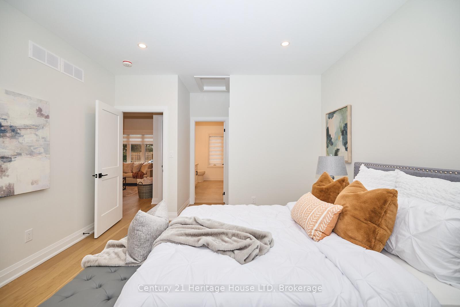 Photo 17 of 4 Meteor Street, St. Catharines, Rykert/Vansickle — HOMEH