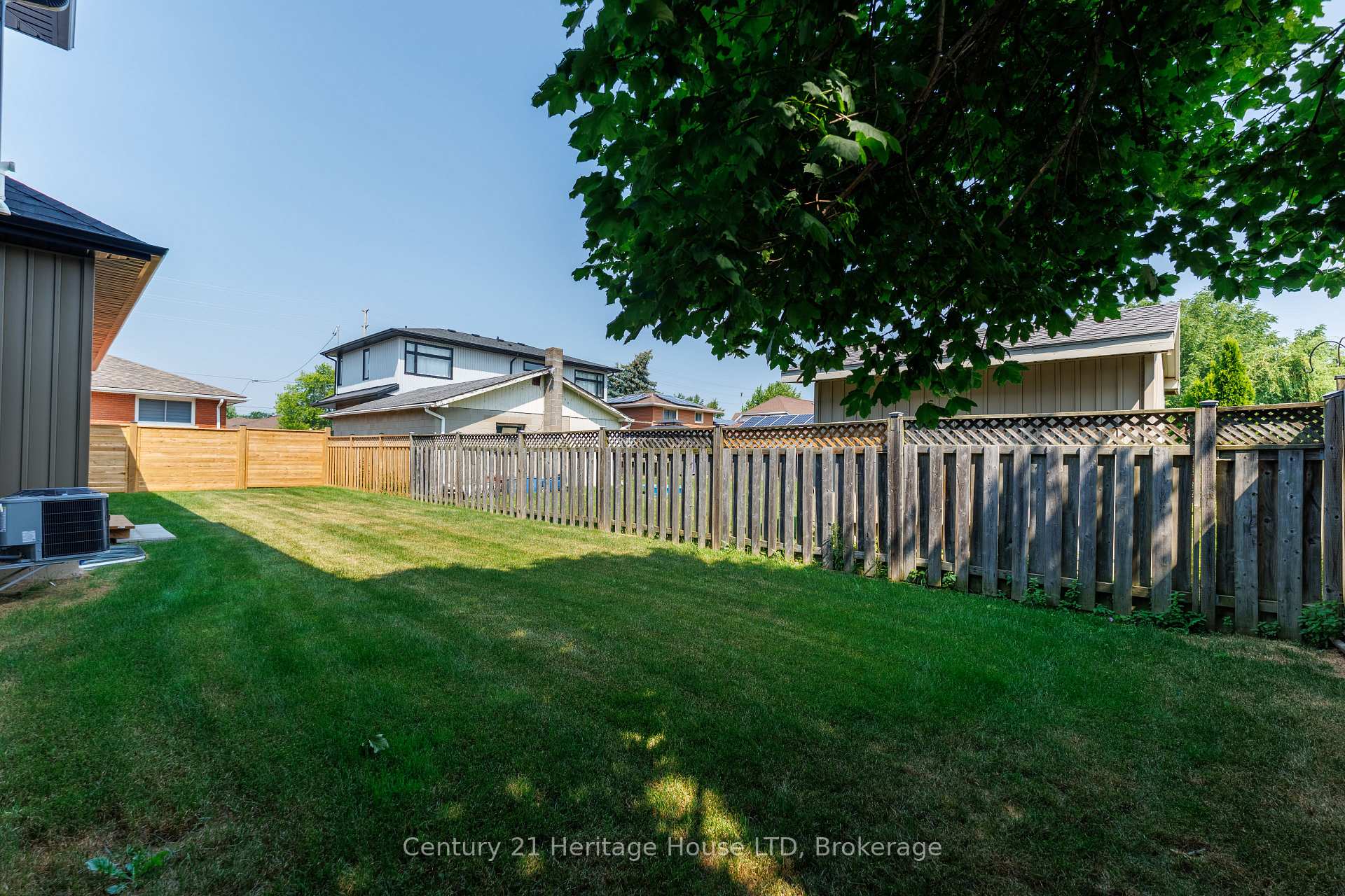 Photo 44 of 4 Meteor Street, St. Catharines, Rykert/Vansickle — HOMEH