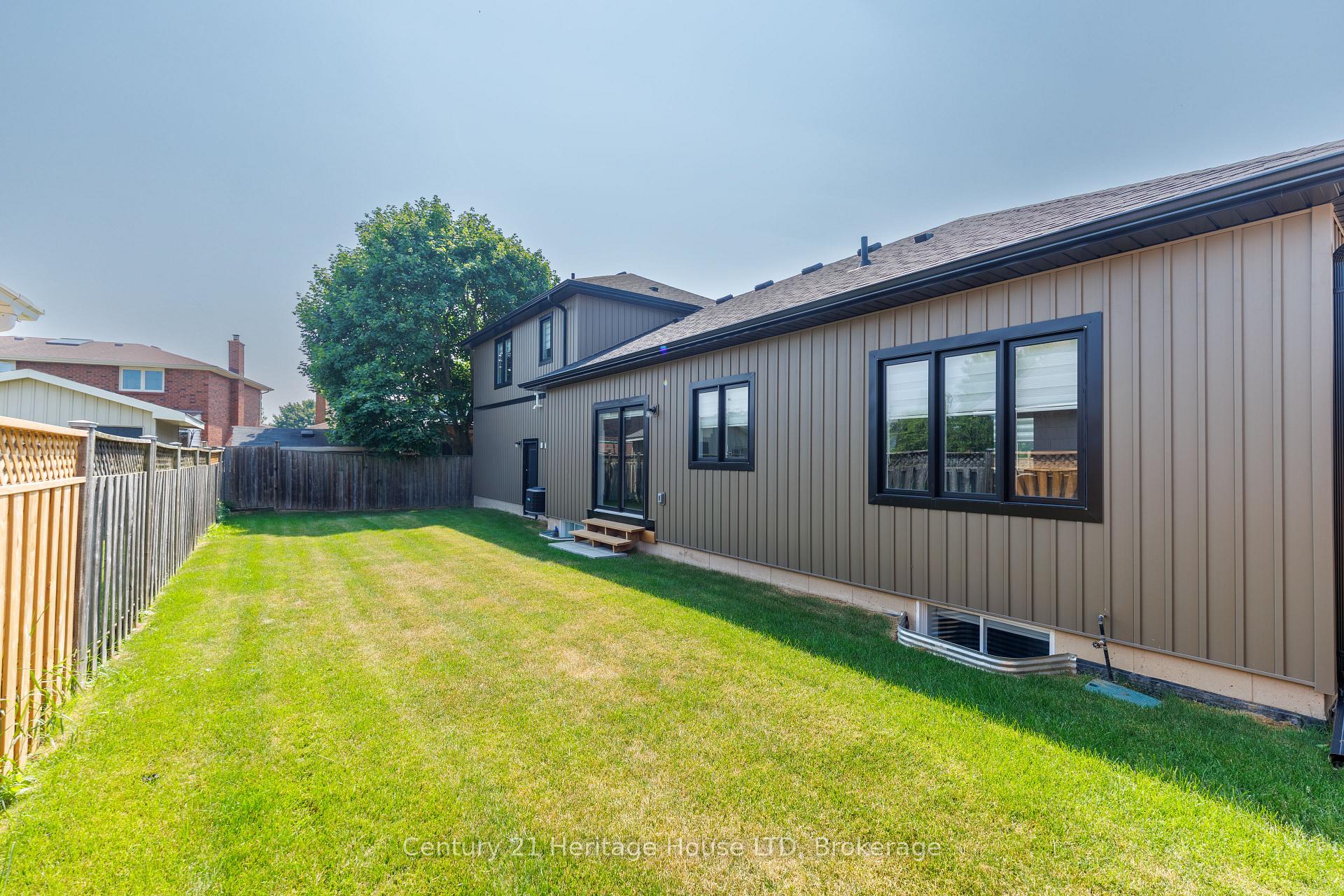 Photo 46 of 4 Meteor Street, St. Catharines, Rykert/Vansickle — HOMEH