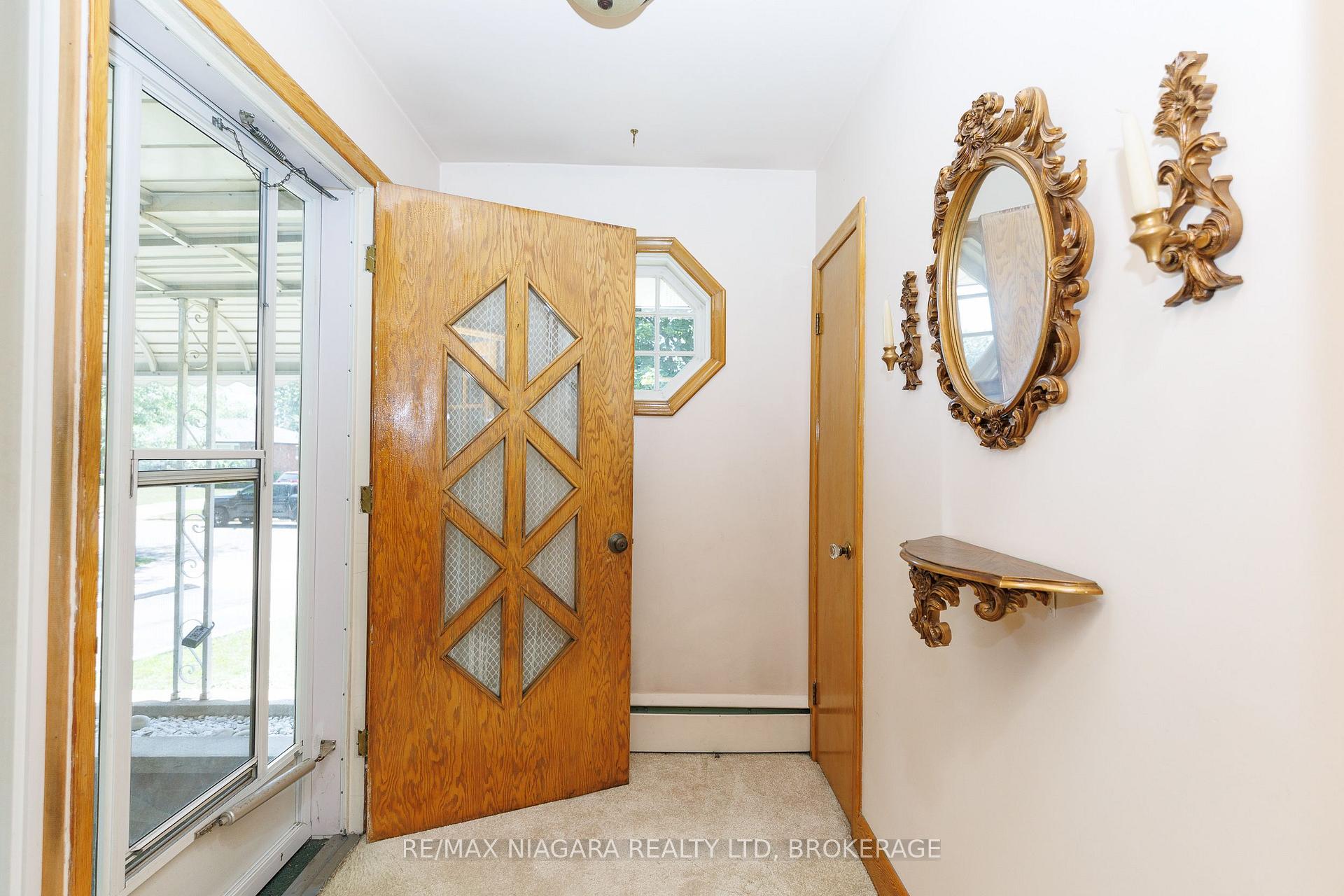 Photo 4 of 84 Second Street, Welland, Lincoln/Crowland — HOMEH