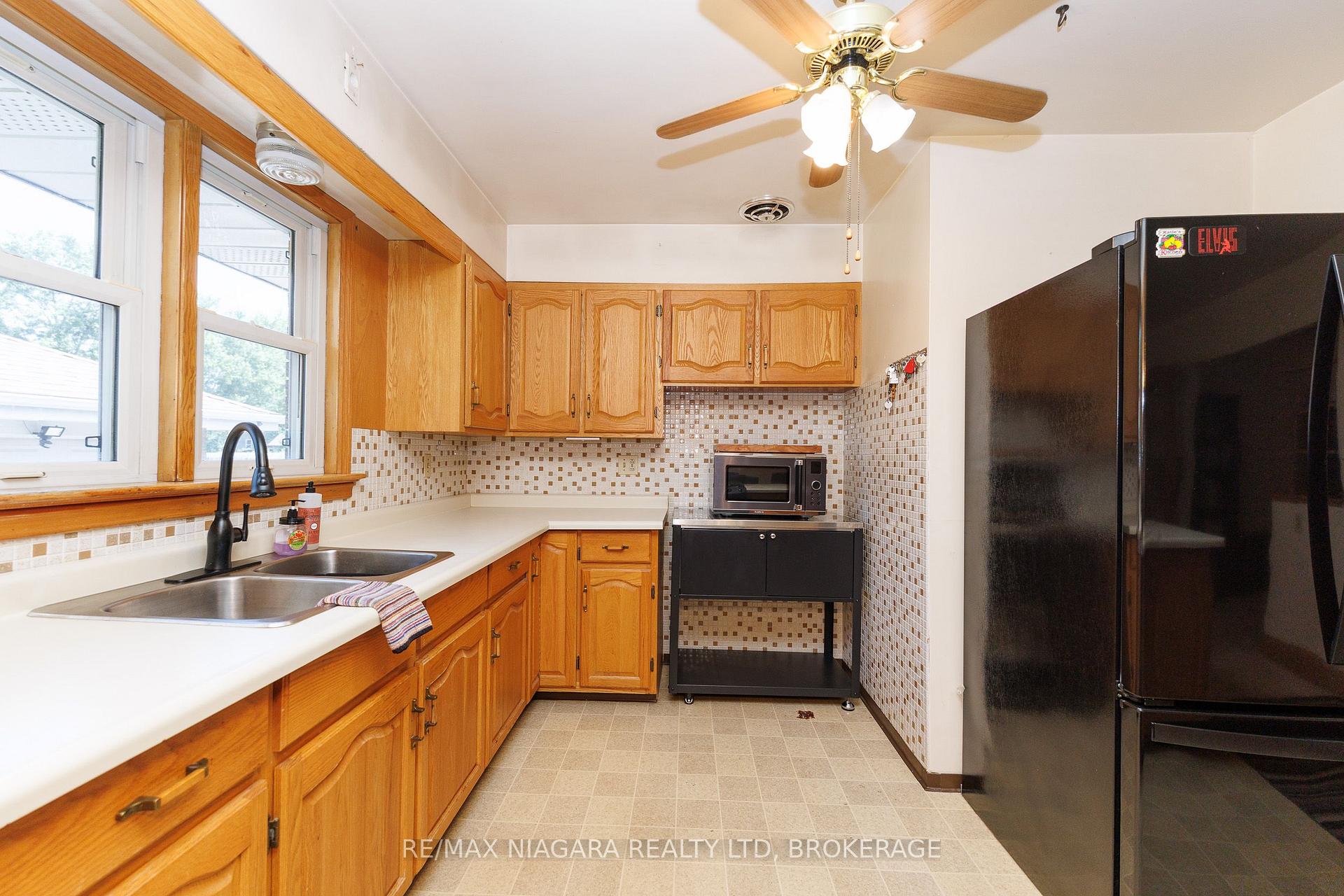 Photo 13 of 84 Second Street, Welland, Lincoln/Crowland — HOMEH