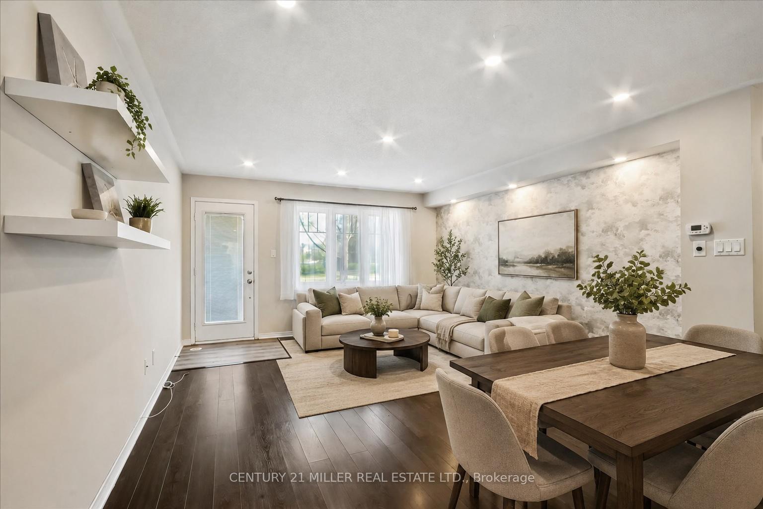 Photo 3 of Unit 7, 3100 Thomas Street, Mississauga, Churchill Meadows — HOMEH
