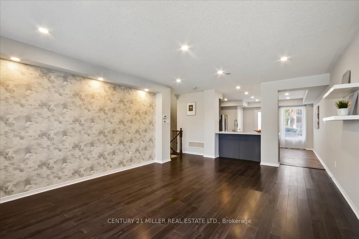 Photo 6 of Unit 7, 3100 Thomas Street, Mississauga, Churchill Meadows — HOMEH
