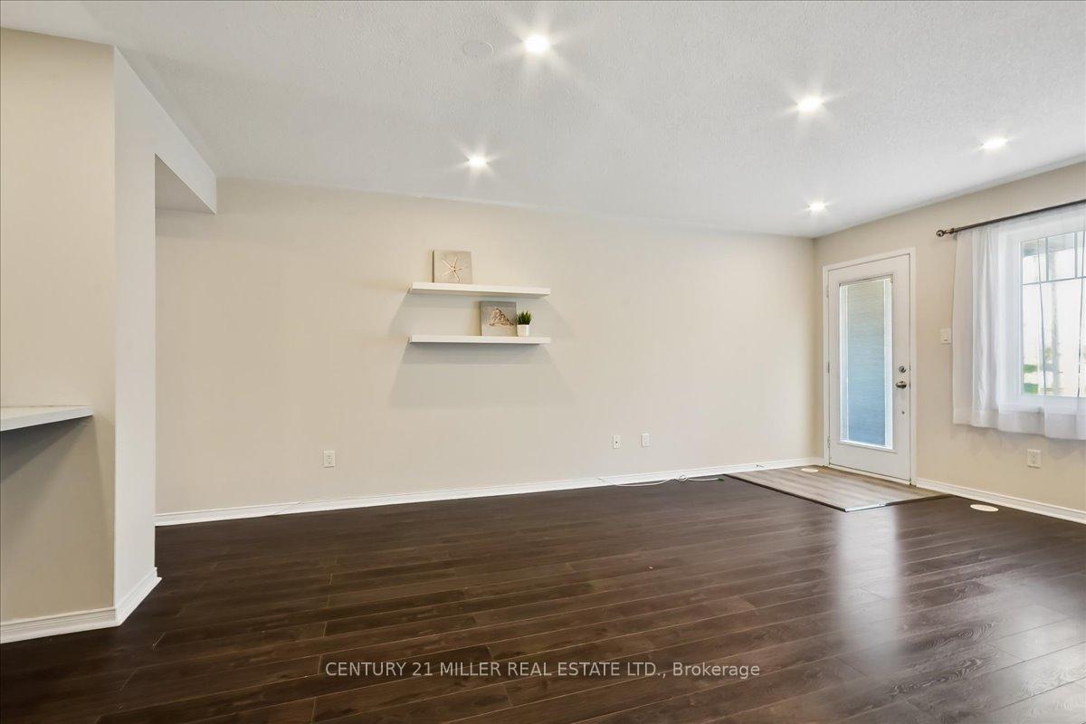 Photo 9 of Unit 7, 3100 Thomas Street, Mississauga, Churchill Meadows — HOMEH
