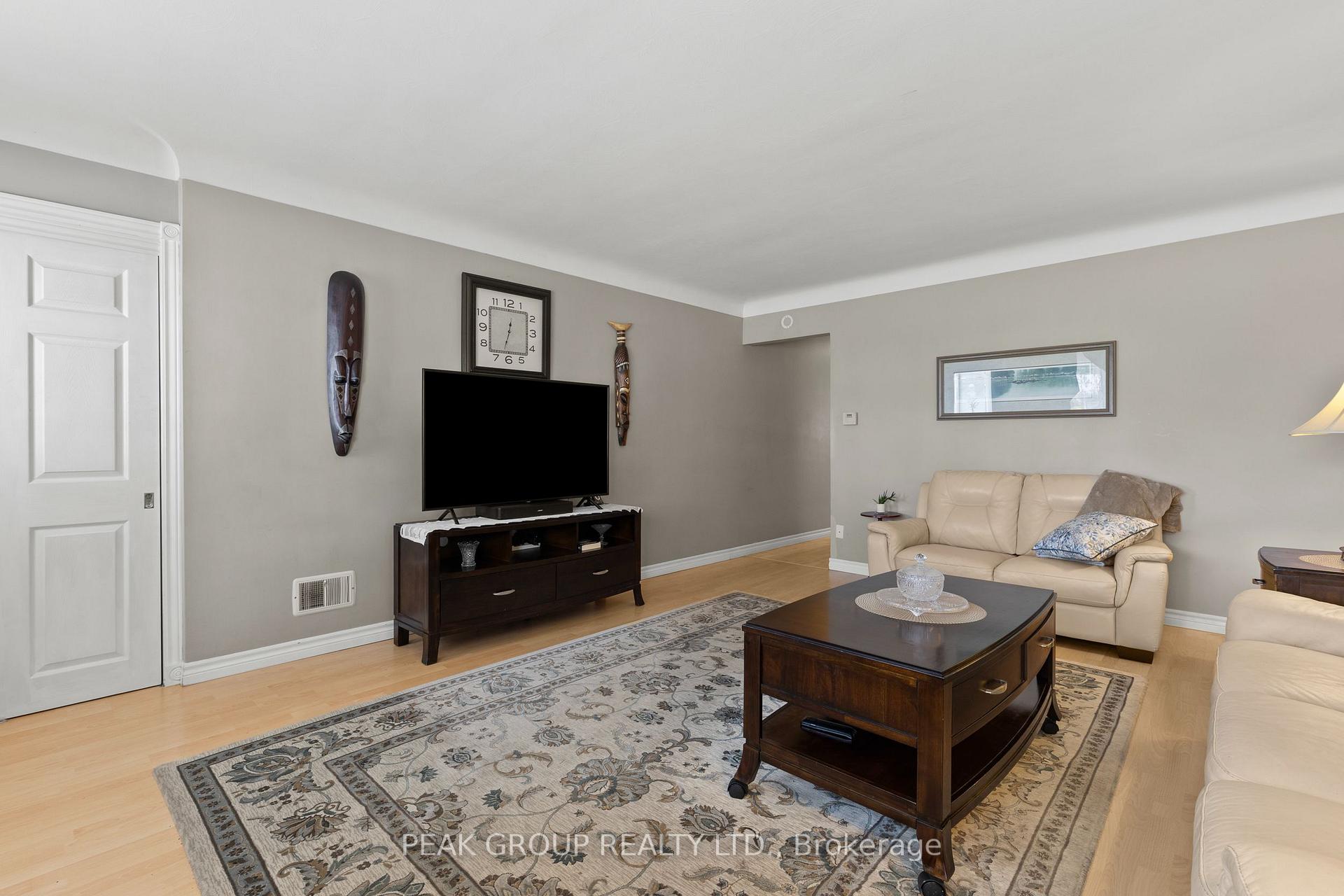 Photo 6 of 6324 Taylor Street, Niagara Falls, Dorchester — HOMEH