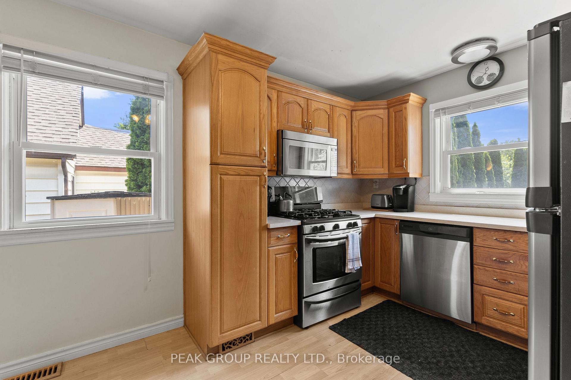 Photo 9 of 6324 Taylor Street, Niagara Falls, Dorchester — HOMEH