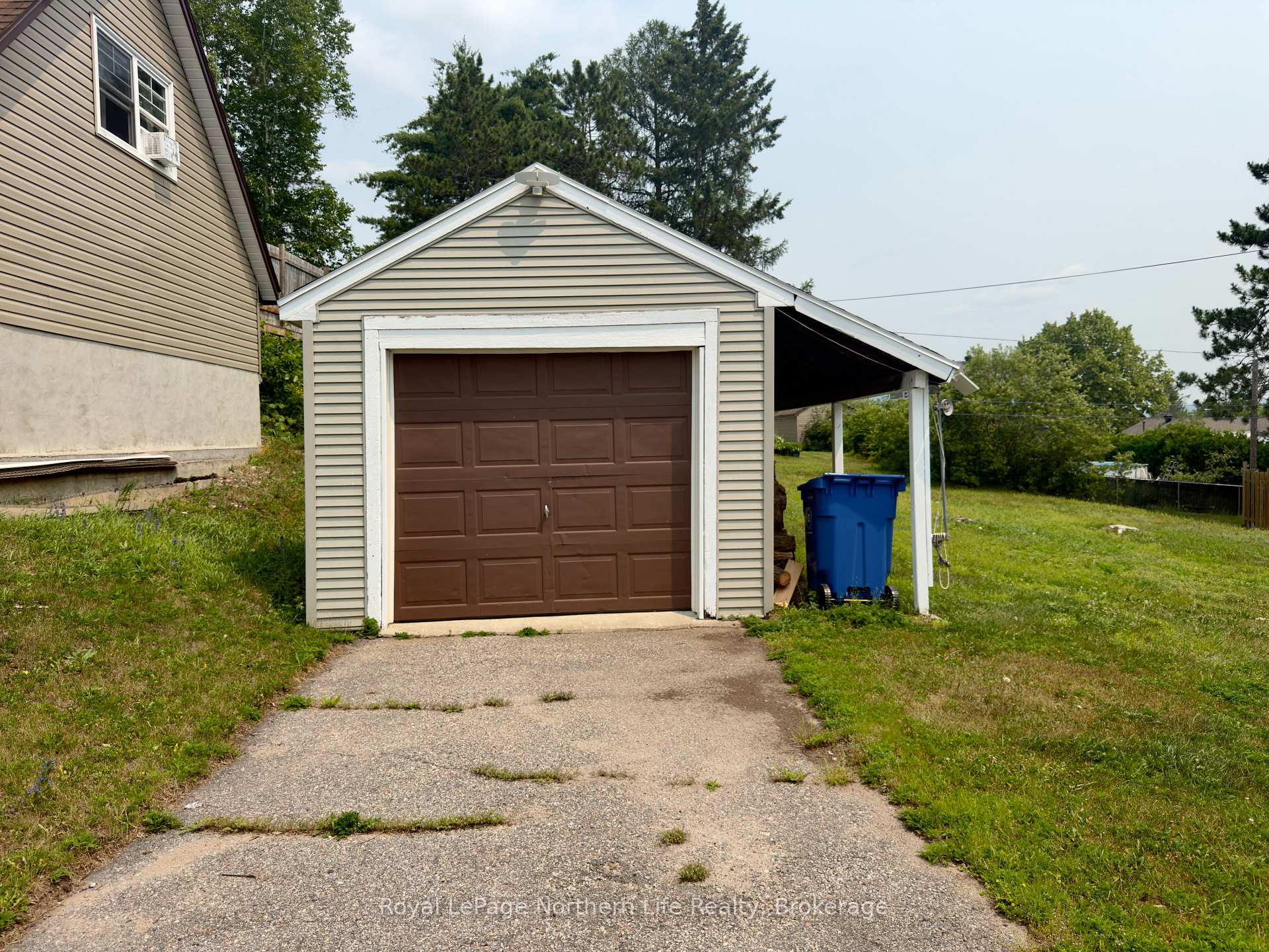 Photo 2 of 331 Eight Street, Mattawa — HOMEH