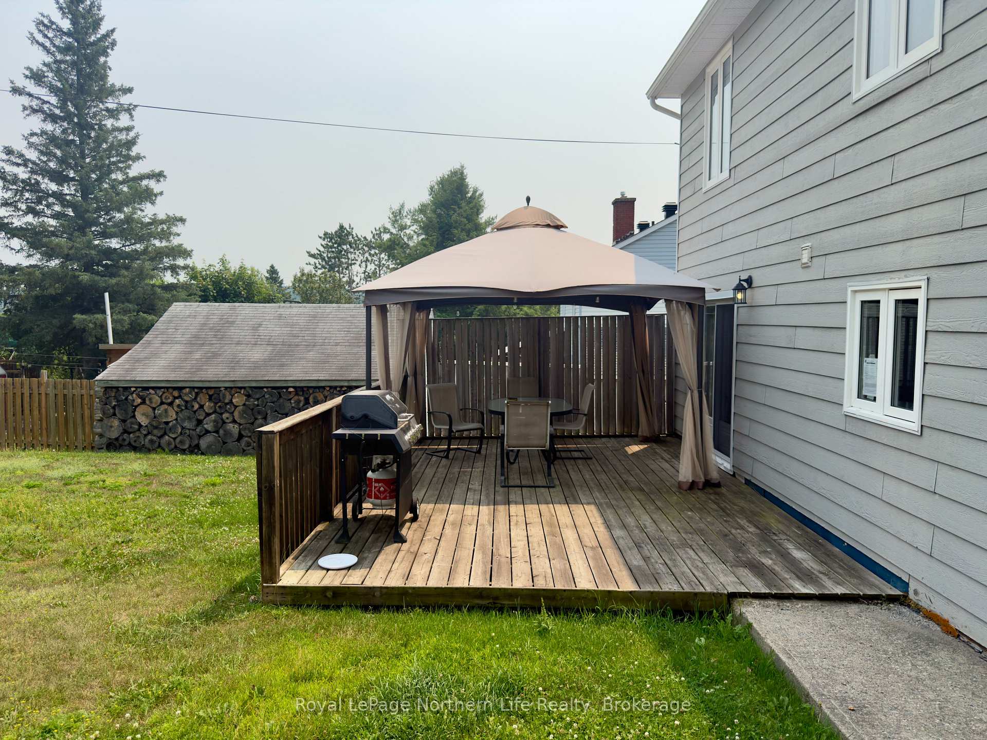Photo 4 of 331 Eight Street, Mattawa — HOMEH