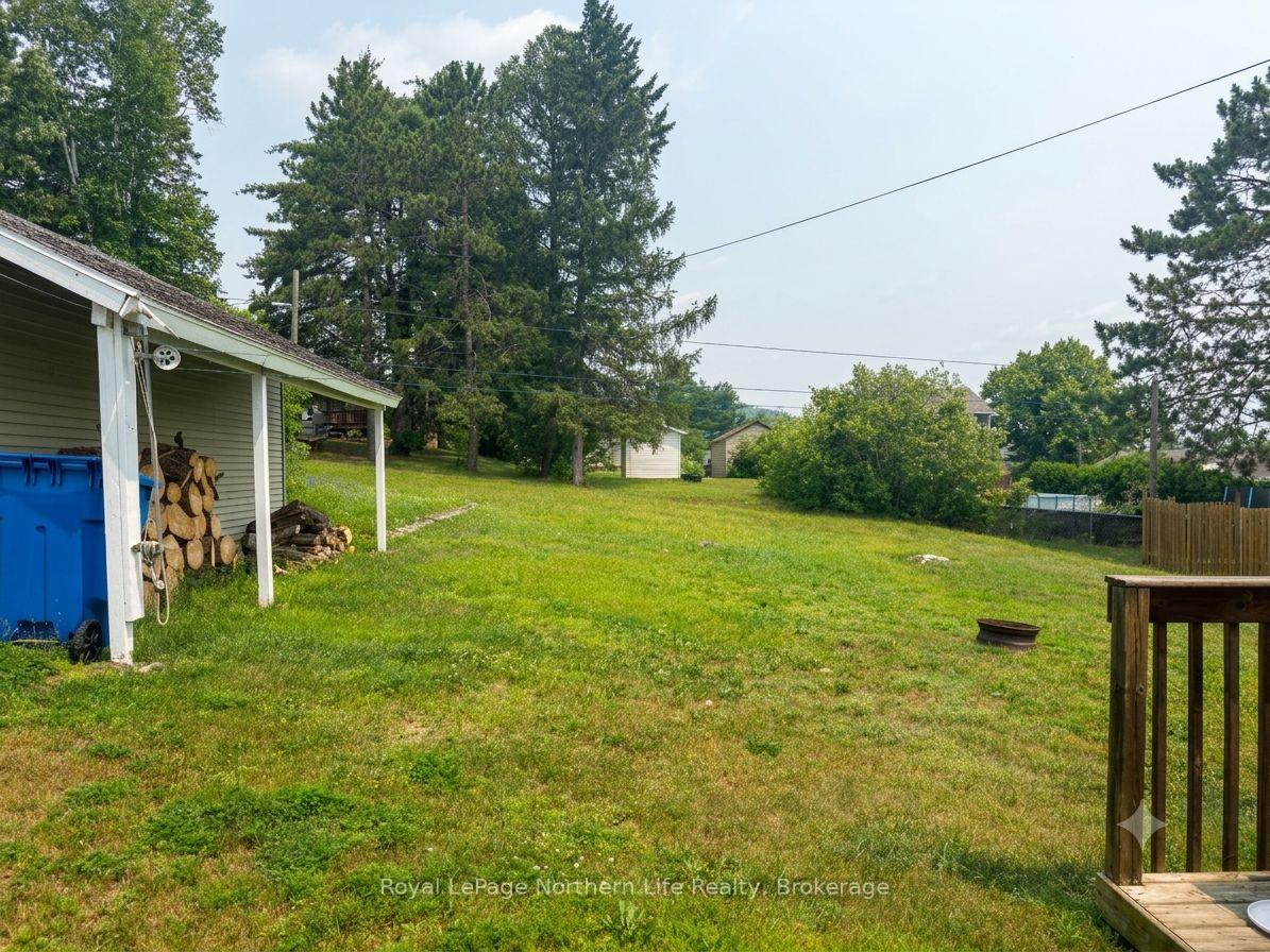 Photo 5 of 331 Eight Street, Mattawa — HOMEH