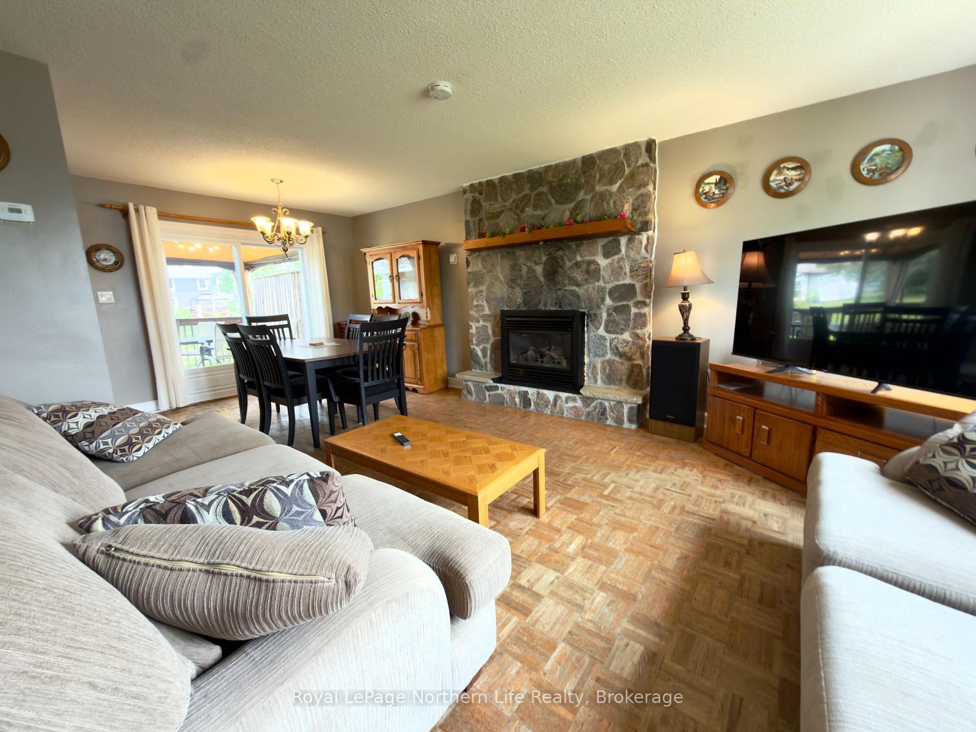 Photo 7 of 331 Eight Street, Mattawa — HOMEH