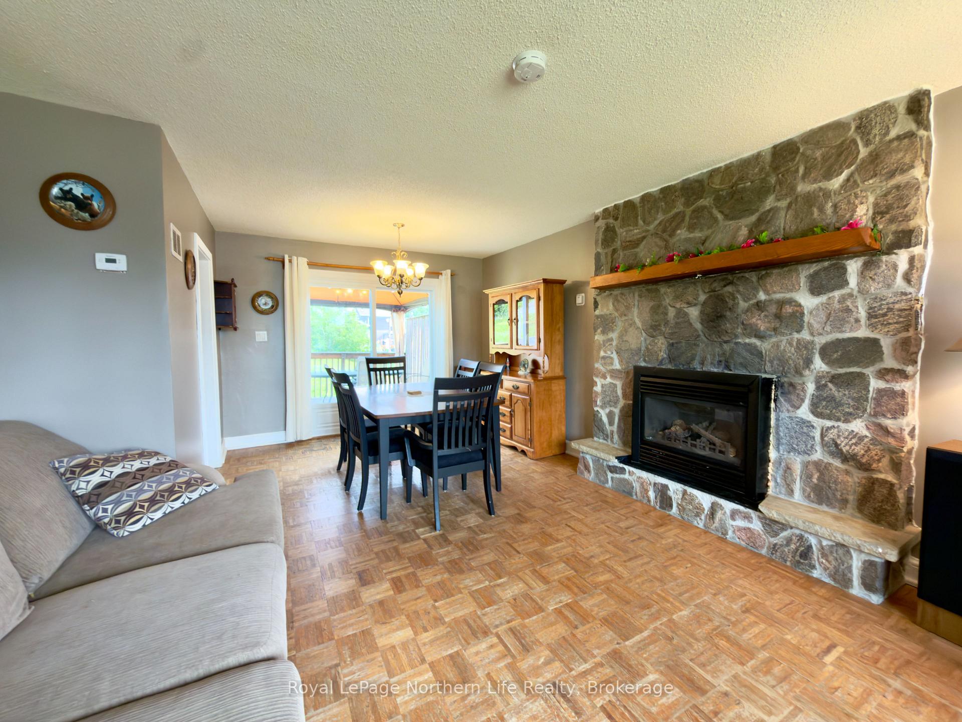 Photo 8 of 331 Eight Street, Mattawa — HOMEH