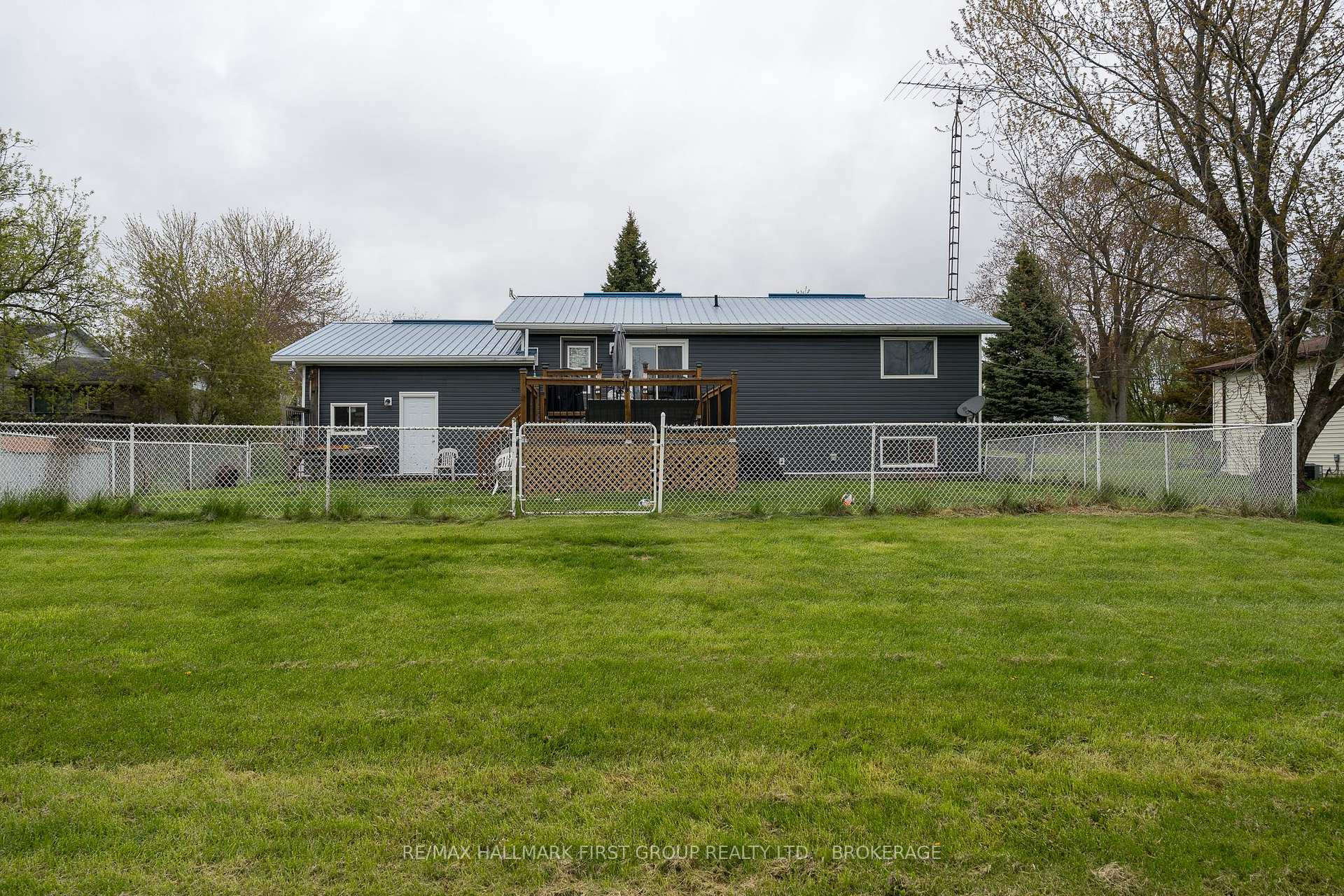 Photo 38 of 2220 County 11 Road, Greater Napanee, Greater Napanee — HOMEH