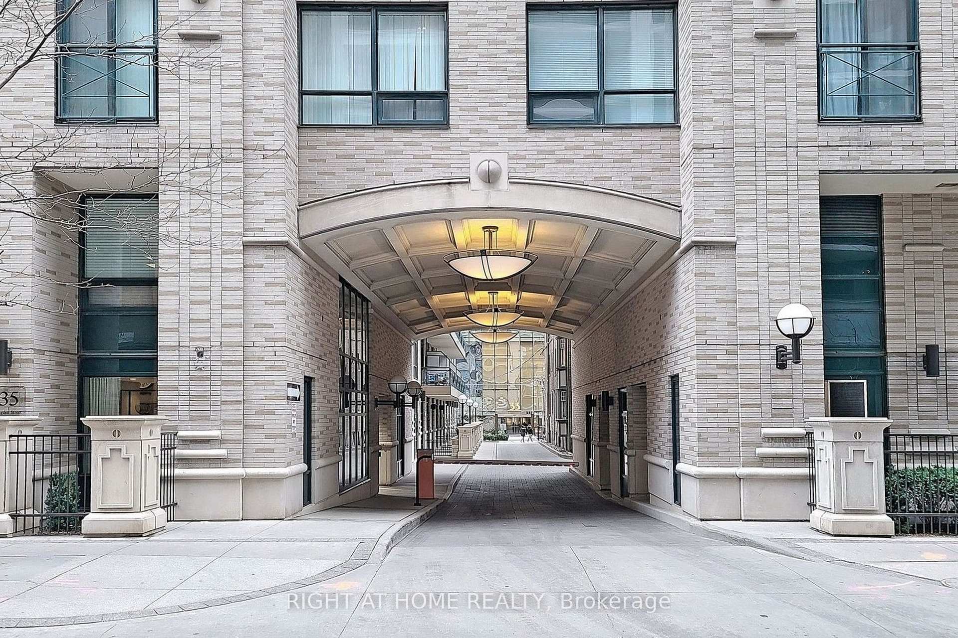 Photo 4 of Unit 511, 35 Hayden Street, Toronto, Church-Yonge Corridor — HOMEH