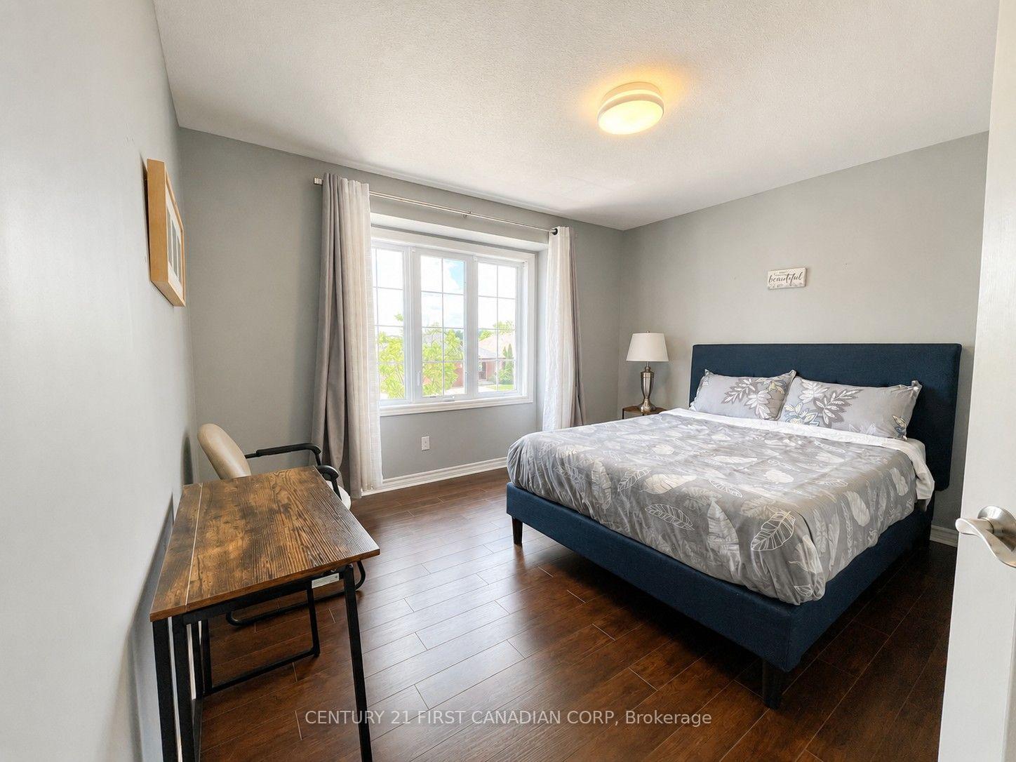 Photo 13 of 2722 Bateman Trail, London, South W — HOMEH