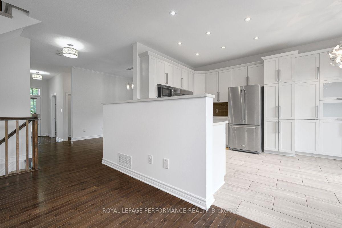 Photo 13 of 171 Trail Side Circle, Ottawa, Springridge/East Village — HOMEH