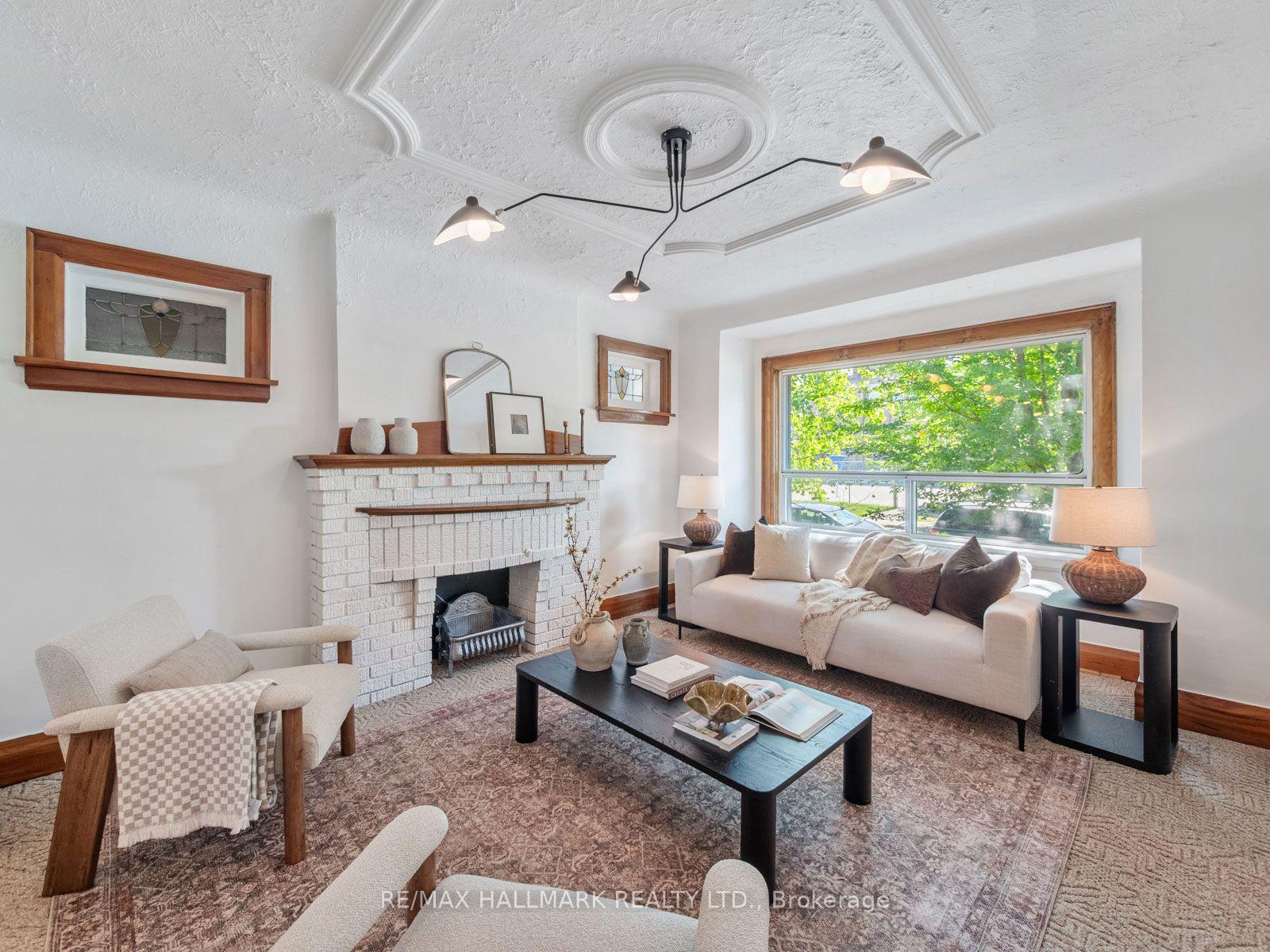 Photo 3 of 27 Lesmount Avenue, Toronto, Danforth Village-East York — HOMEH