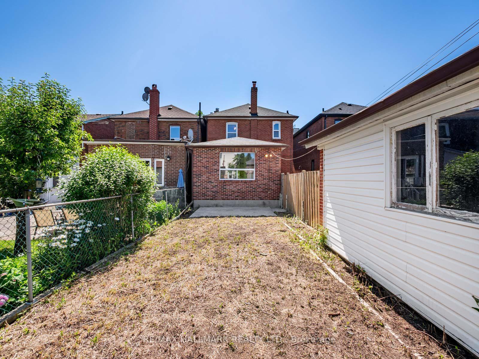 Photo 42 of 27 Lesmount Avenue, Toronto, Danforth Village-East York — HOMEH