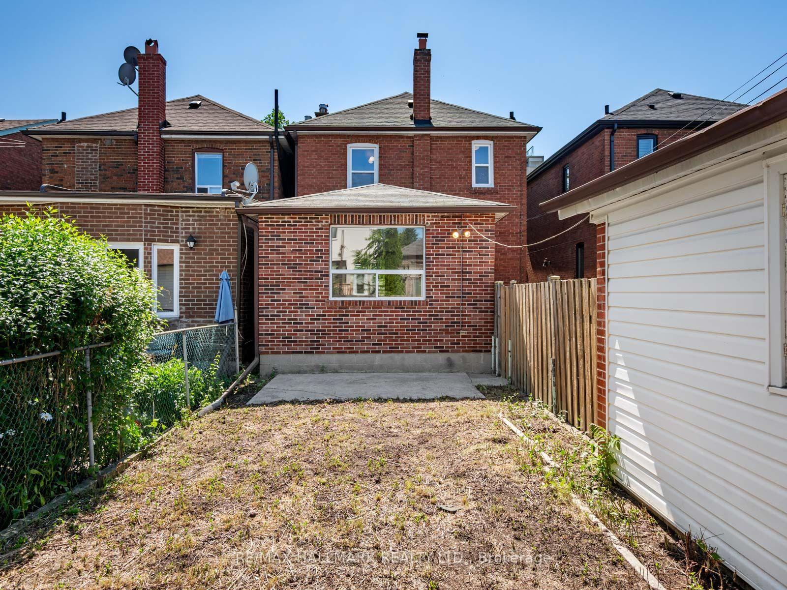 Photo 43 of 27 Lesmount Avenue, Toronto, Danforth Village-East York — HOMEH