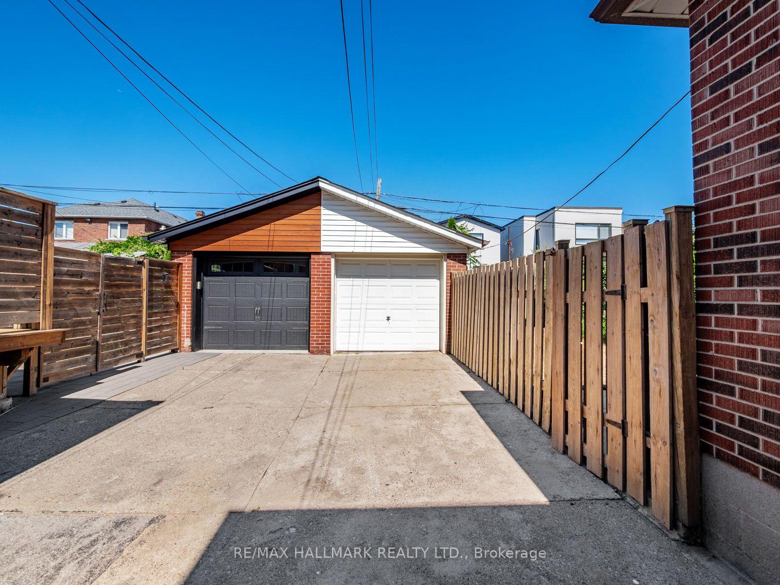 Photo 45 of 27 Lesmount Avenue, Toronto, Danforth Village-East York — HOMEH