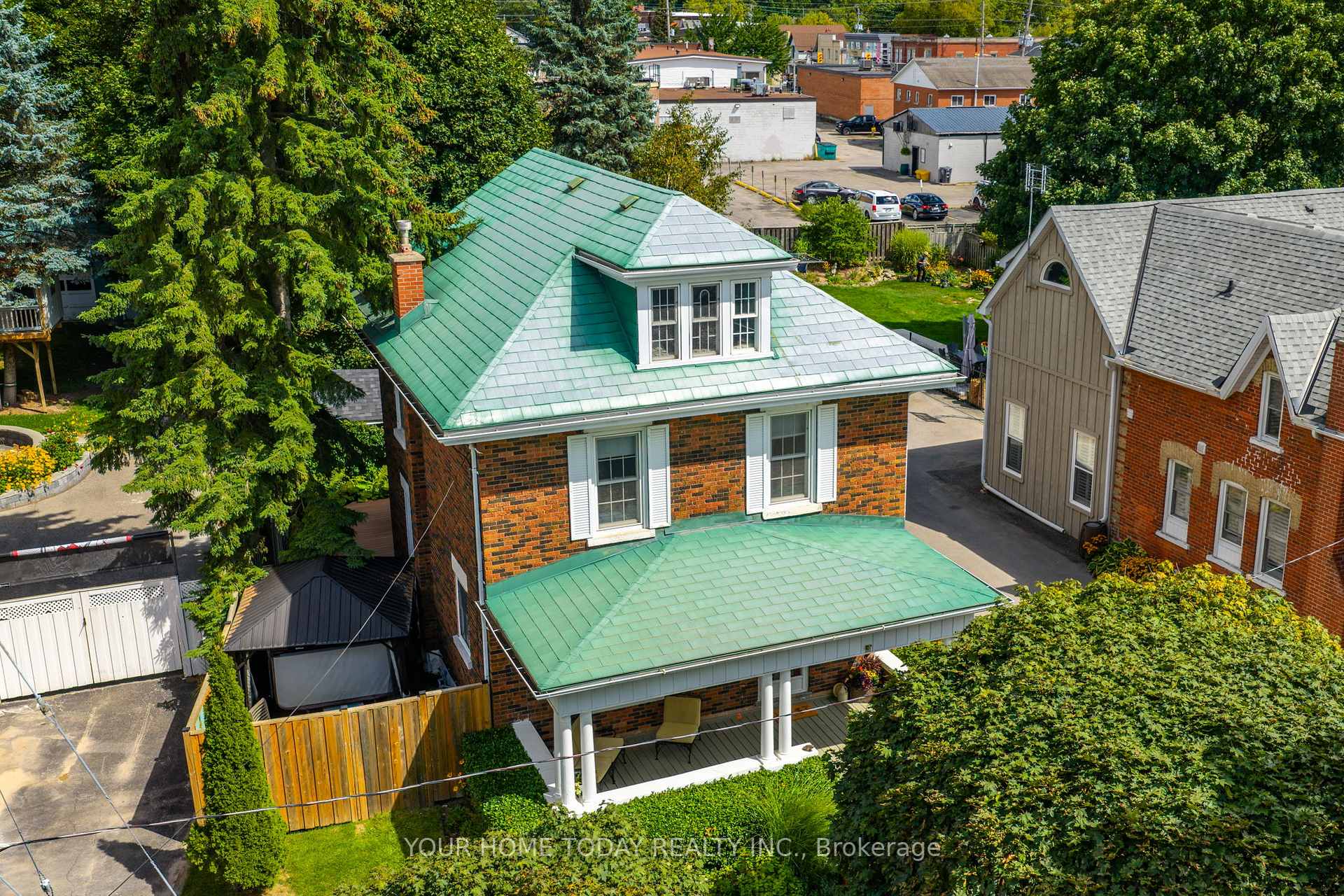 Photo 7 of 17 Park Avenue, Halton Hills, Acton — HOMEH
