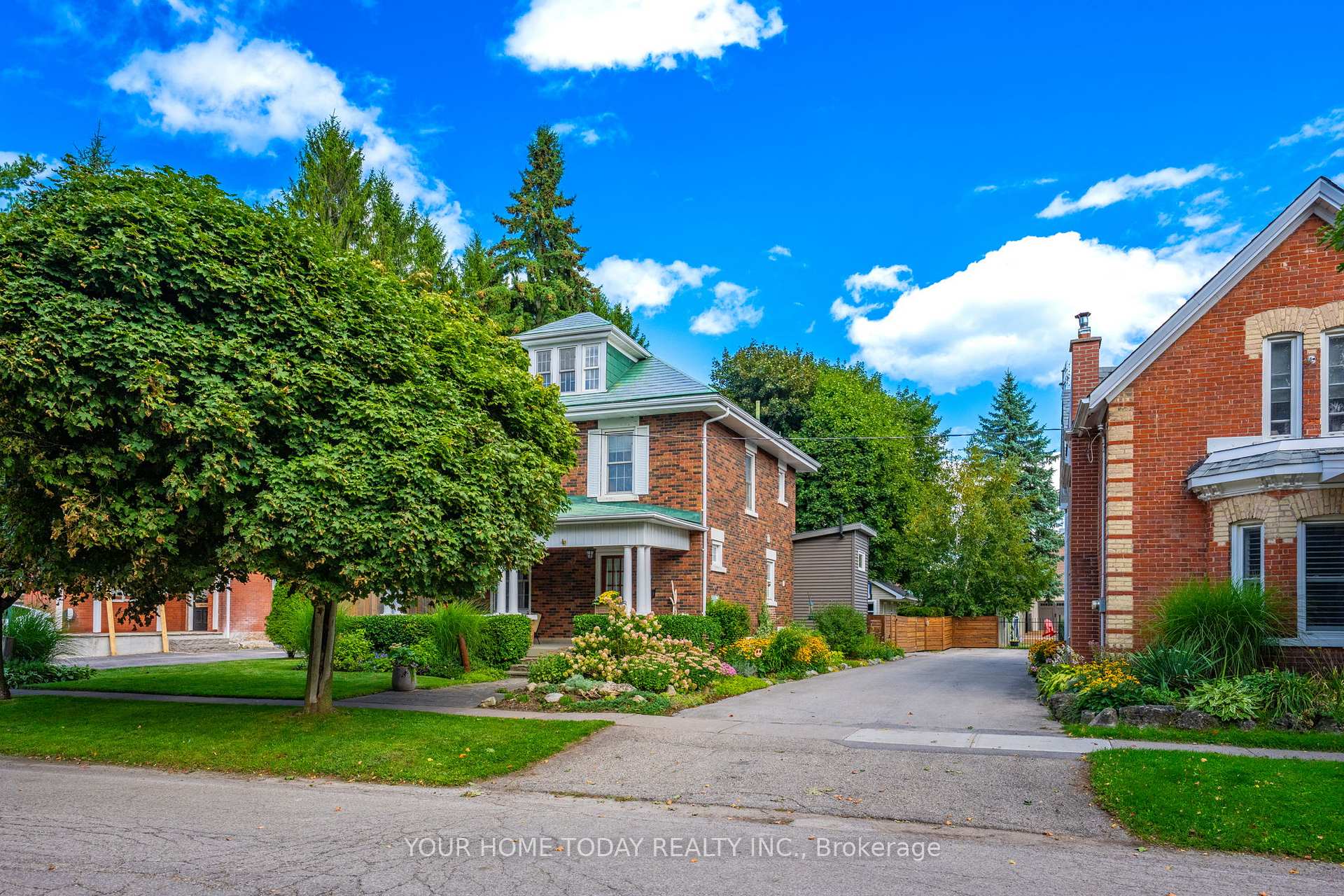 Photo 8 of 17 Park Avenue, Halton Hills, Acton — HOMEH