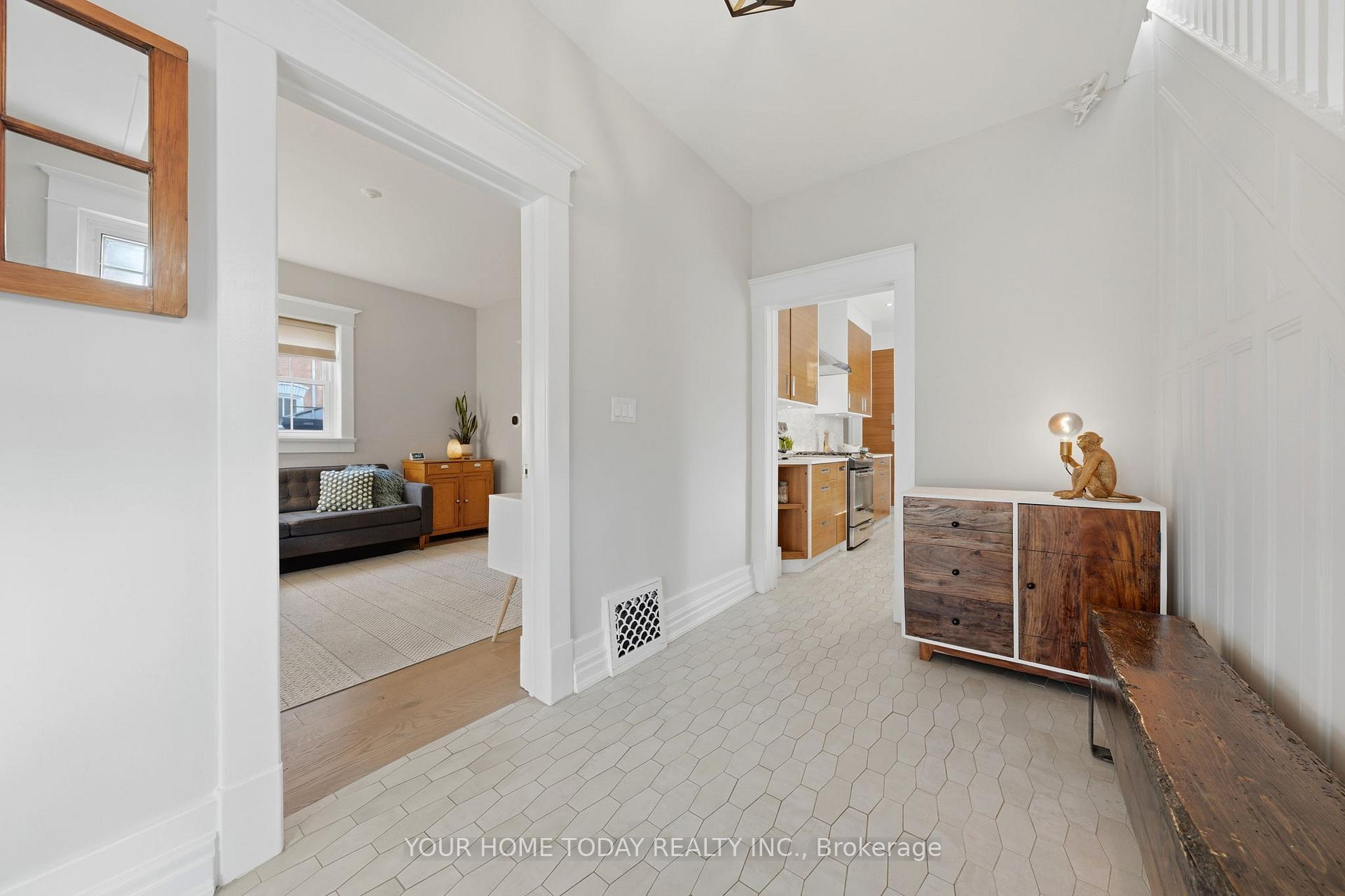 Photo 13 of 17 Park Avenue, Halton Hills, Acton — HOMEH