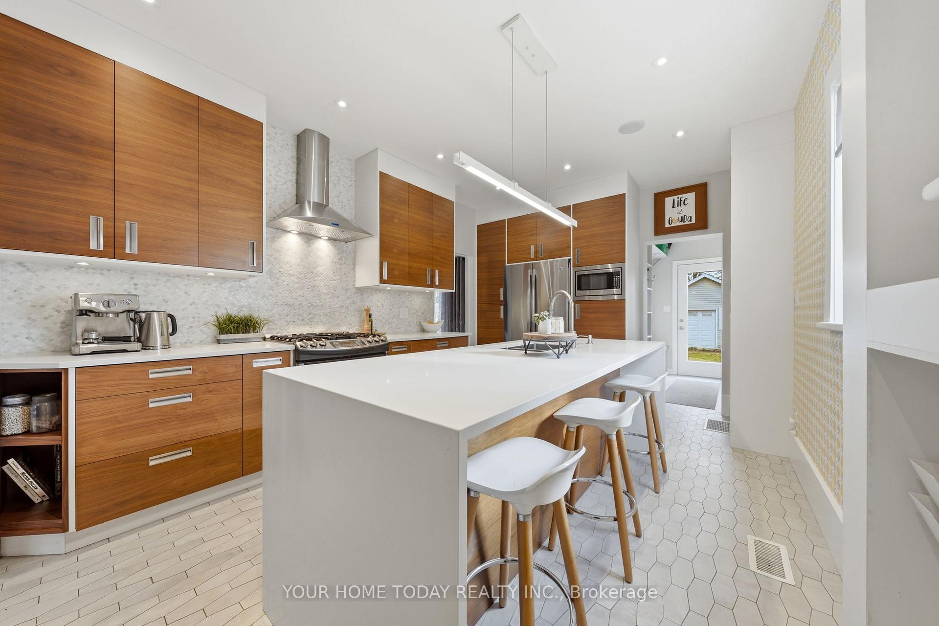 Photo 18 of 17 Park Avenue, Halton Hills, Acton — HOMEH