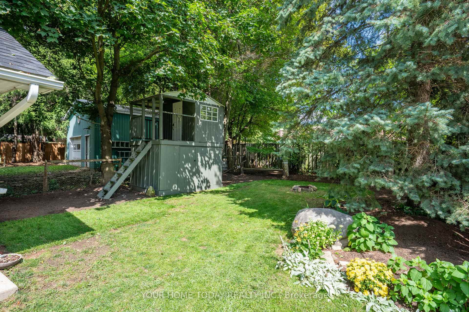 Photo 41 of 17 Park Avenue, Halton Hills, Acton — HOMEH