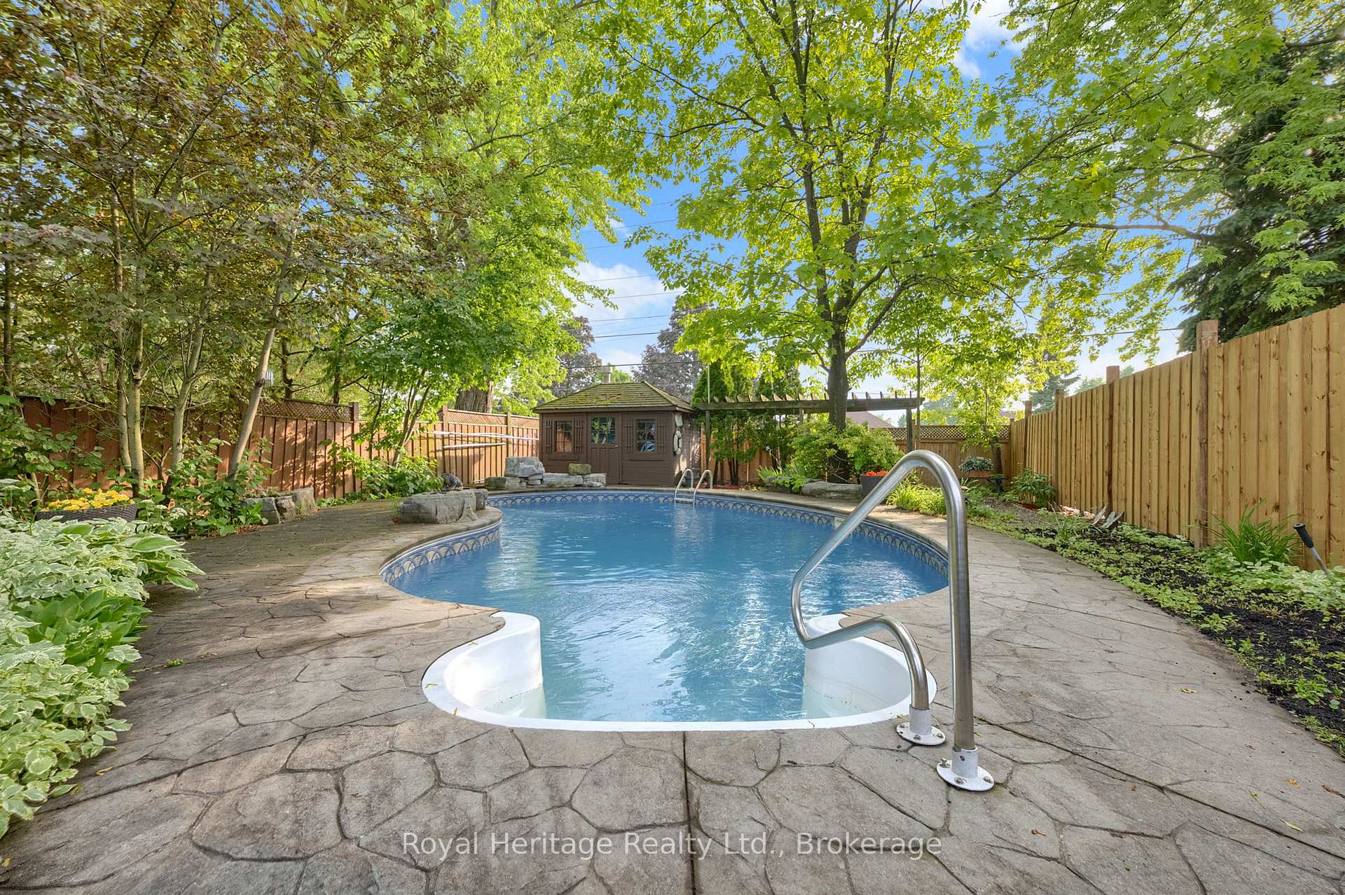 Photo 16 of 868 William Booth Crescent, Oshawa, Centennial — HOMEH