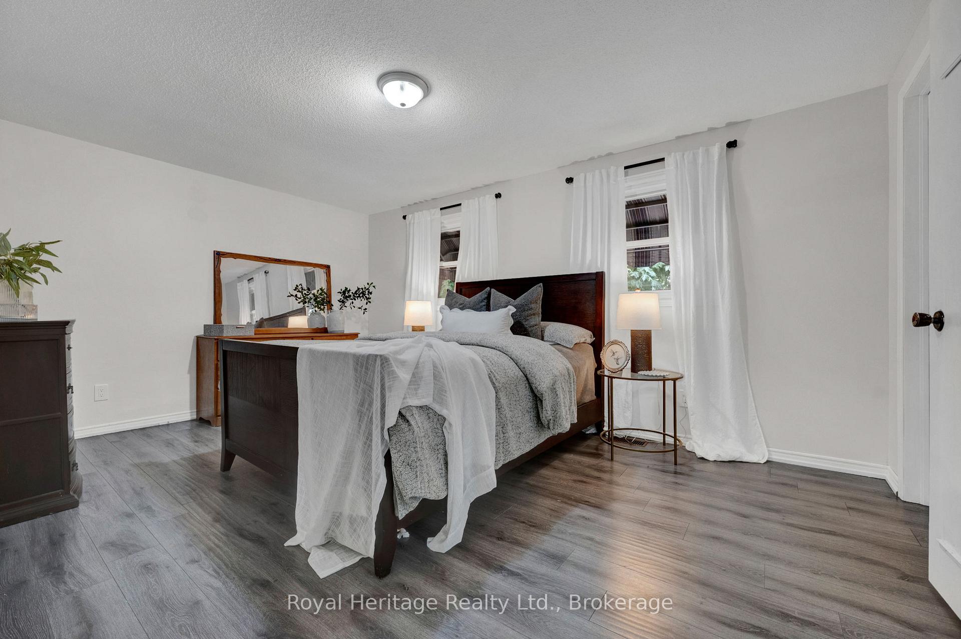 Photo 34 of 868 William Booth Crescent, Oshawa, Centennial — HOMEH
