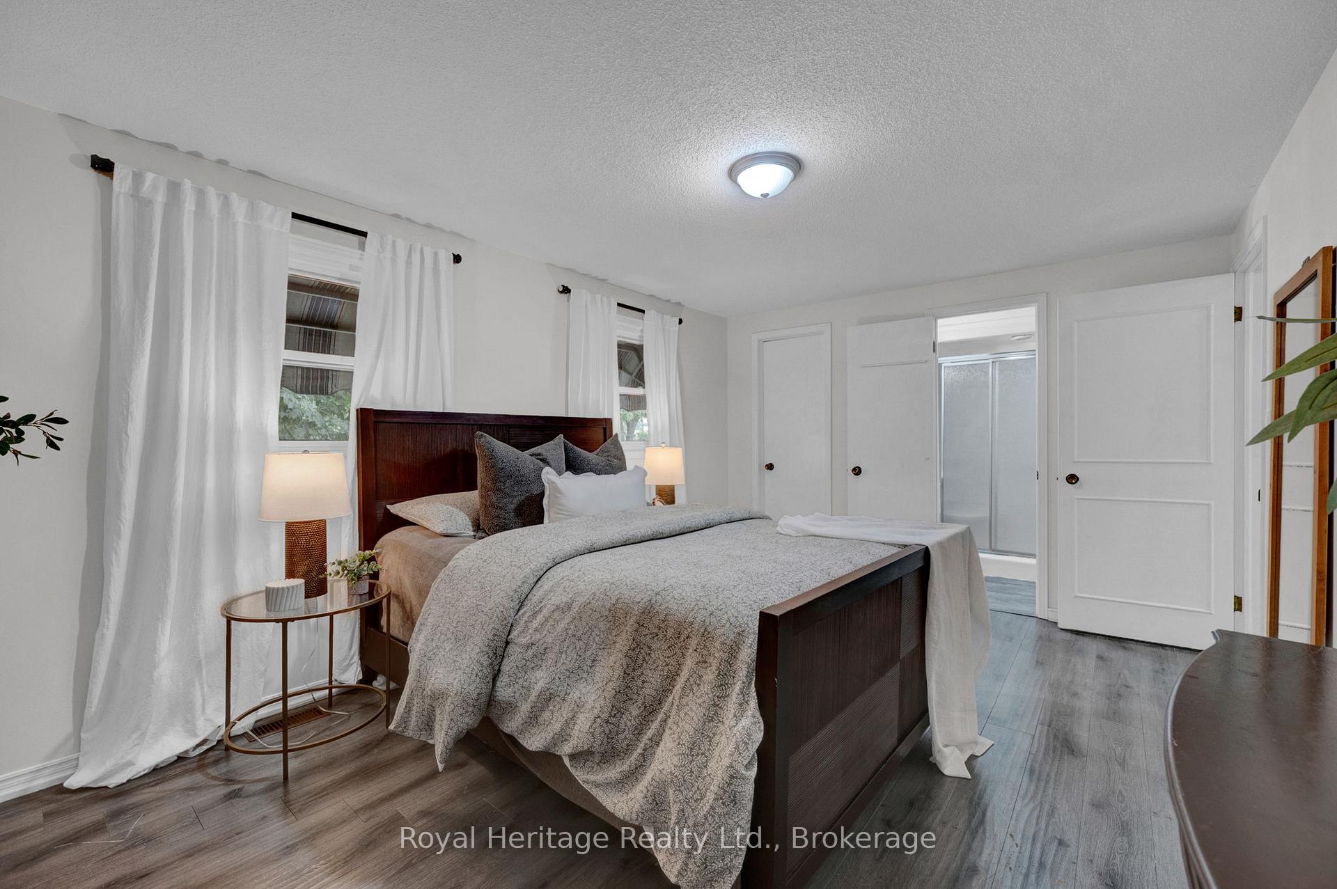 Photo 35 of 868 William Booth Crescent, Oshawa, Centennial — HOMEH